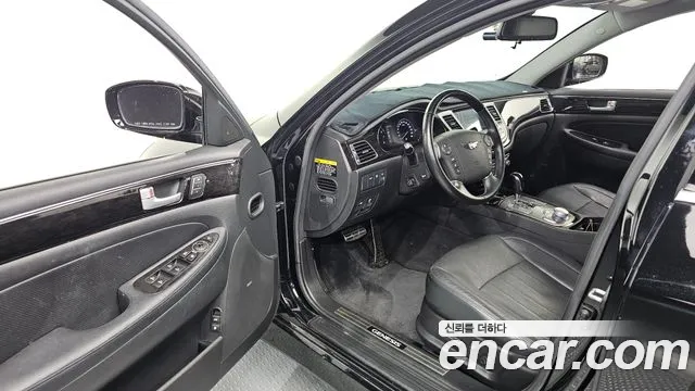 Hyundai Genesis 2013 thumb 10