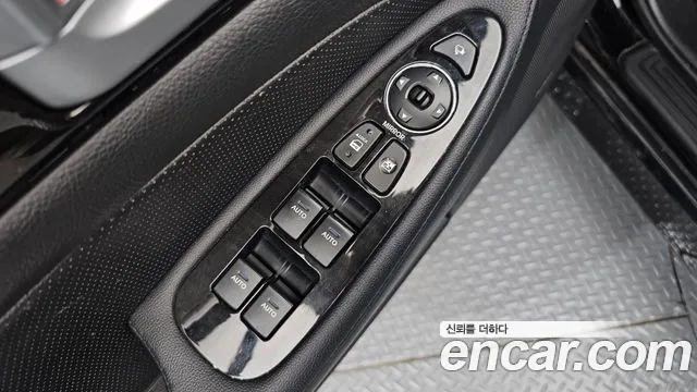 Hyundai Genesis 2013 thumb 12