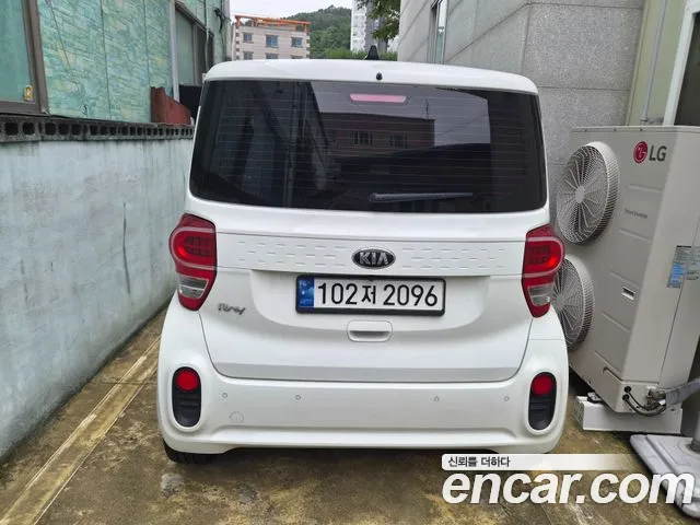 Kia Ray 2018 thumb 2