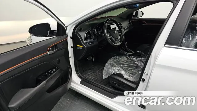 Hyundai Avante 2015 thumb 10