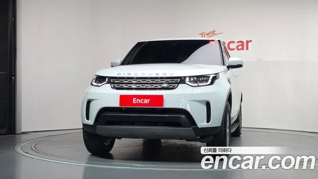Land Rover Discovery 2019 thumb 3