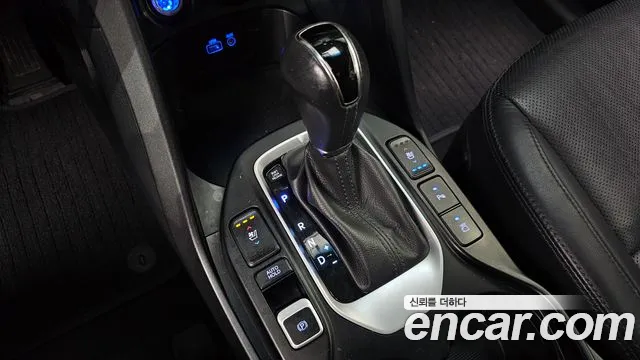Hyundai Santa Fe 2016 thumb 9