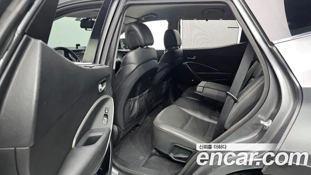 Hyundai Santa Fe 2016 thumb 11