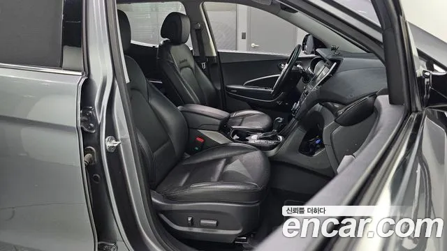 Hyundai Santa Fe 2016 thumb 12