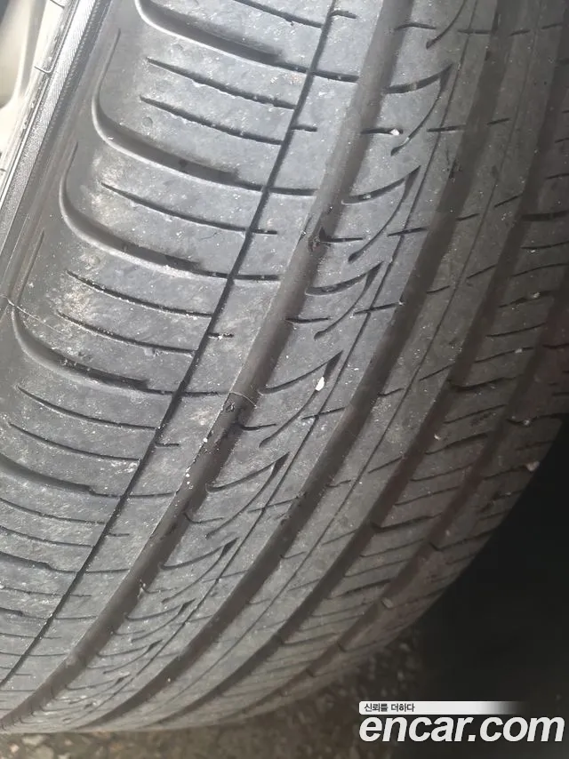 BMW 6-Series 2014 thumb 5