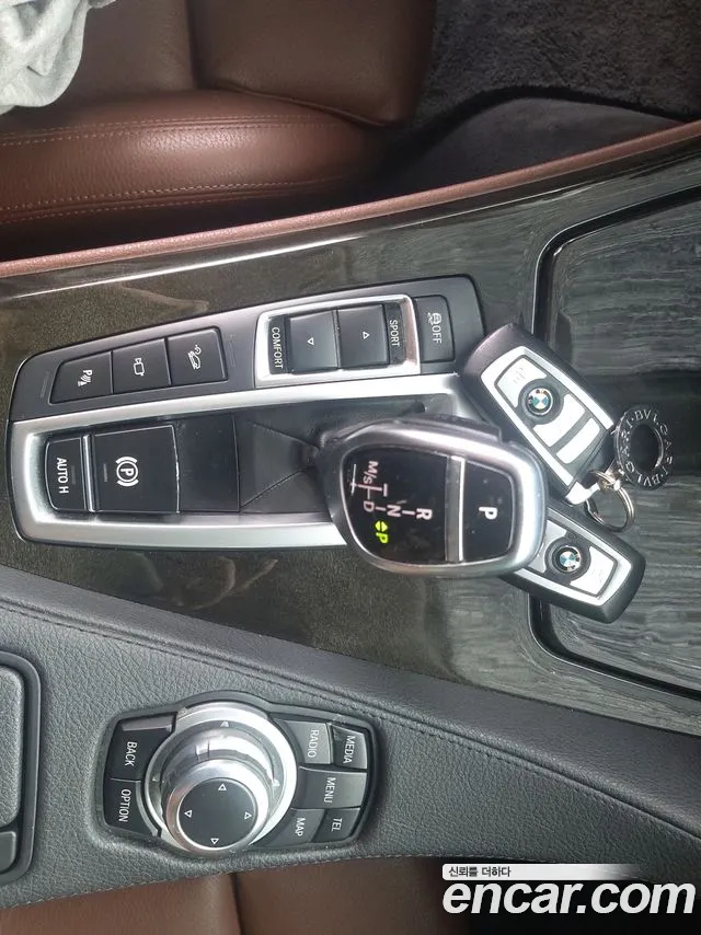 BMW 6-Series 2014 thumb 9