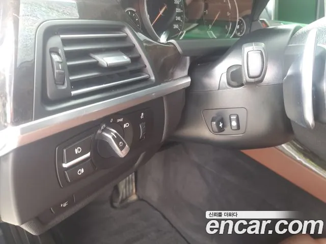BMW 6-Series 2014 thumb 10
