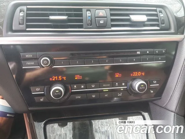 BMW 6-Series 2014 thumb 11