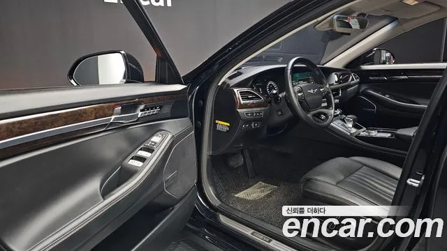 Genesis G90 2019 thumb 10