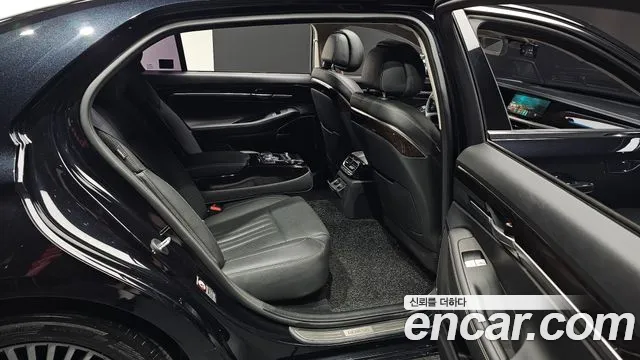 Genesis G90 2019 thumb 11