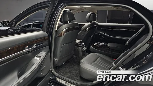 Genesis G90 2019 thumb 12