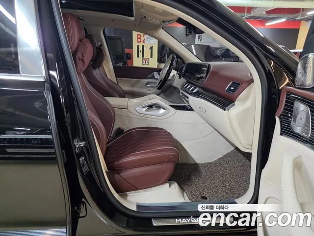 Mercedes-Benz GLS 2026 thumb 6