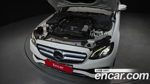Mercedes-Benz E-Класс 2017 thumb 6