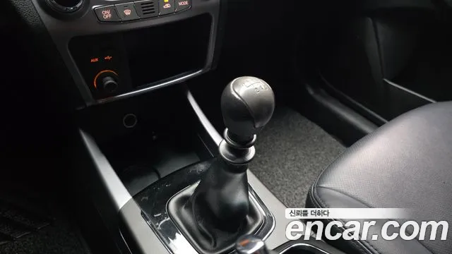 KG_Mobility_Ssangyong KORANDO 2013 thumb 9