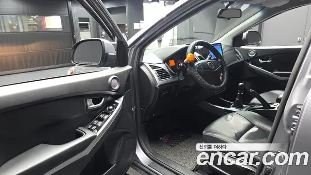 KG_Mobility_Ssangyong KORANDO 2013 thumb 10