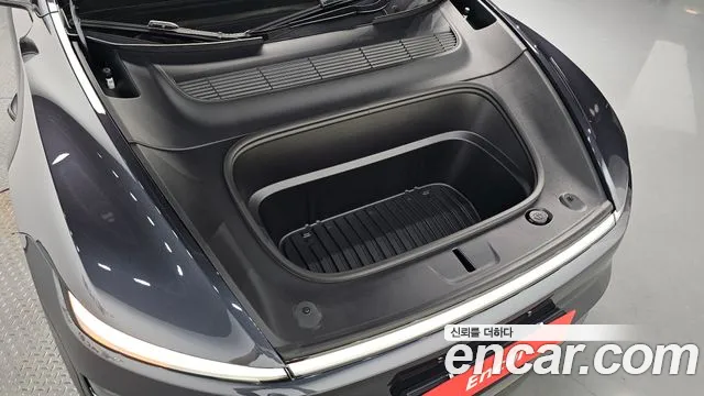 Tesla Model Y 2026 thumb 5