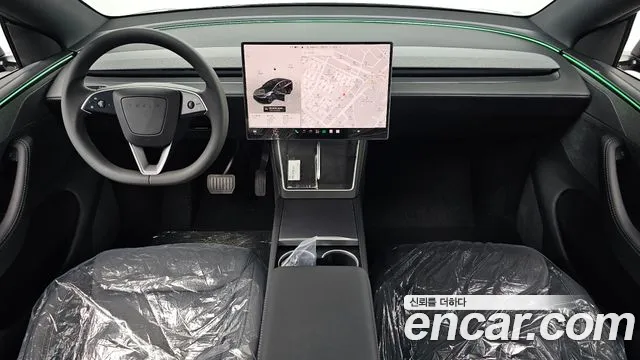 Tesla Model Y 2026 thumb 6