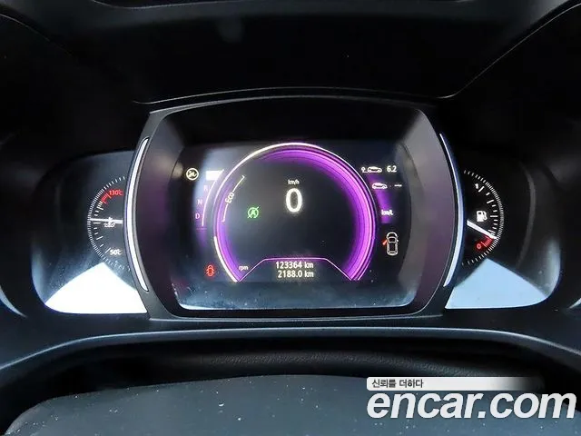Renault-KoreaSamsung Koleos 2016 thumb 9