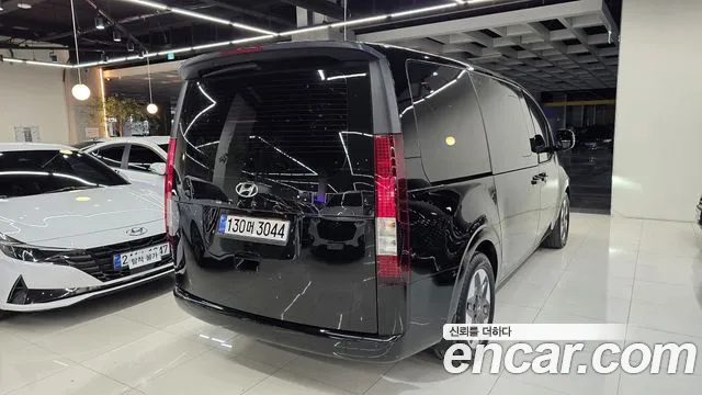 Hyundai Staria 2021 thumb 5