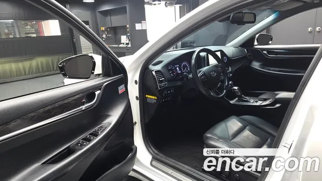 Hyundai Grandeur 2017 thumb 10