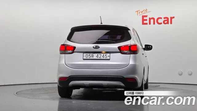 Kia Carens 2018 thumb 3