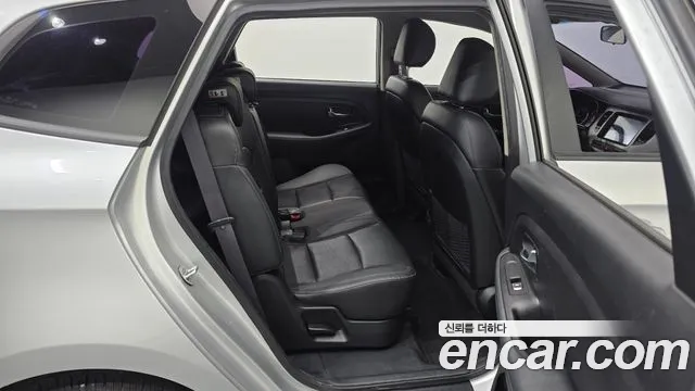Kia Carens 2018 thumb 11