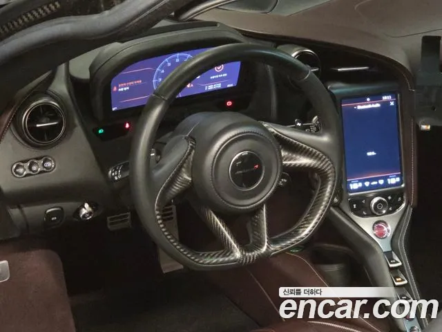 Mclaren 720S 2017 thumb 6