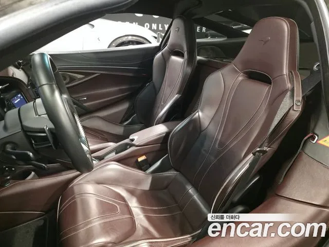 Mclaren 720S 2017 thumb 9