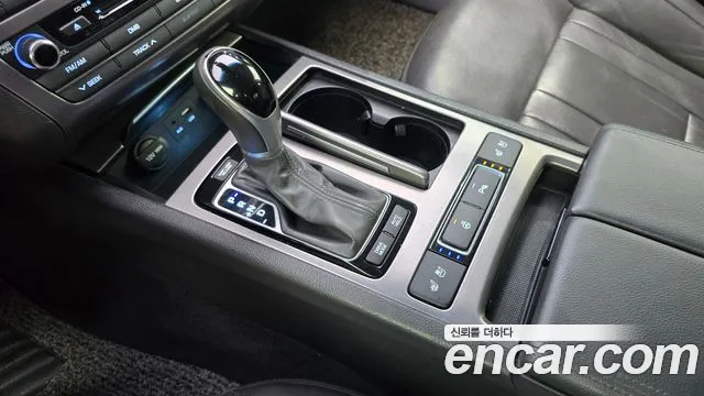 Hyundai Genesis 2016 thumb 9