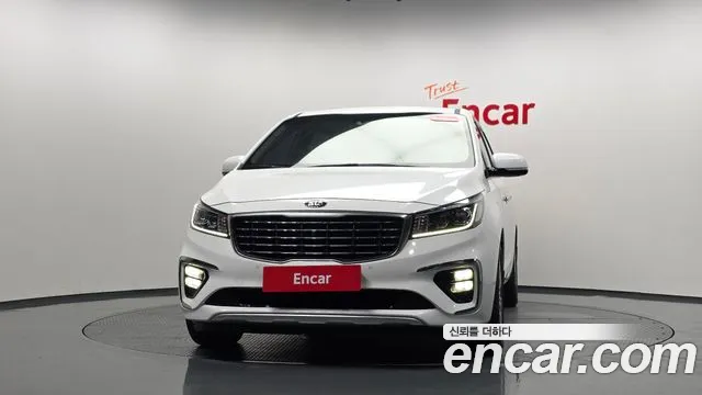 Kia Carnival 2019 thumb 2