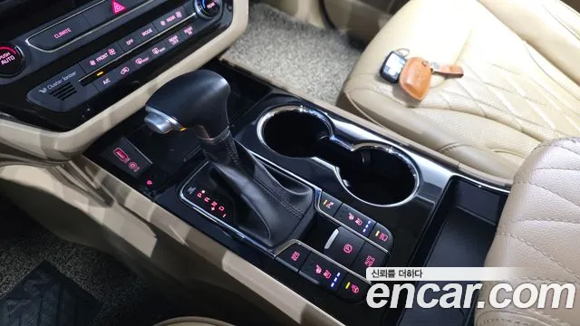 Kia Carnival 2019 thumb 8