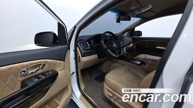 Kia Carnival 2019 thumb 9