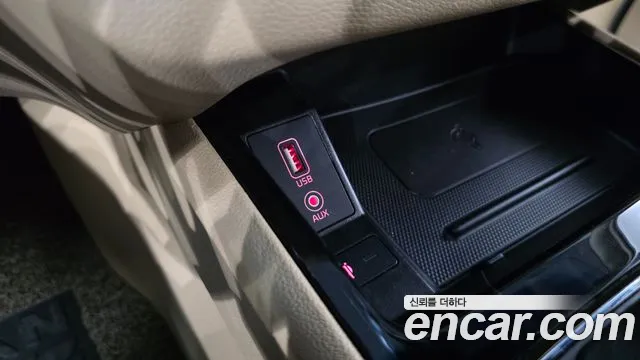 Kia Carnival 2019 thumb 11
