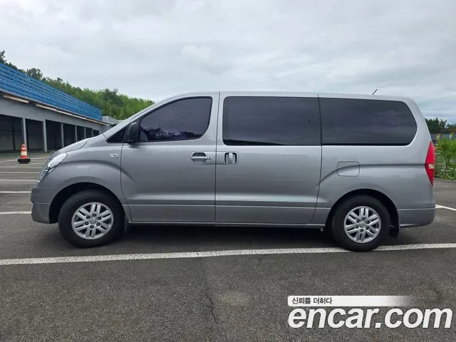 Hyundai Starex 2017 thumb 4