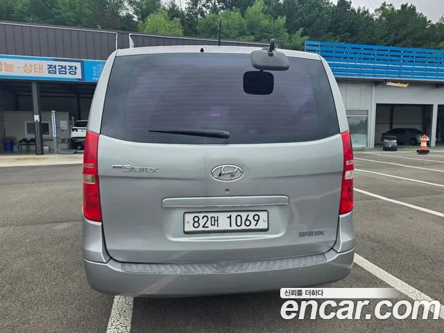 Hyundai Starex 2017 thumb 6