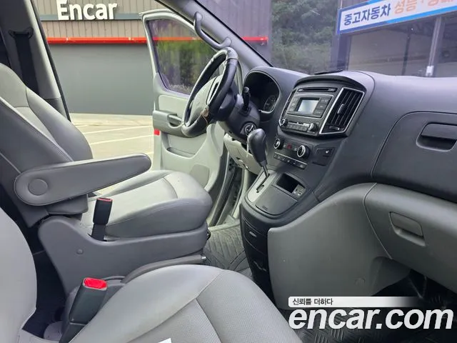 Hyundai Starex 2017 thumb 9