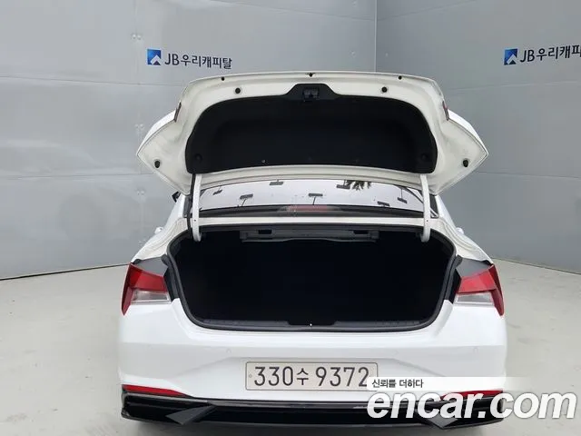 Hyundai Avante 2021 thumb 9