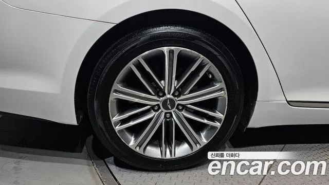 Genesis G80 2019 thumb 5
