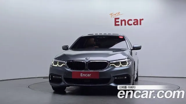 BMW 5-Series 2017 thumb 3
