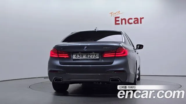 BMW 5-Series 2017 thumb 4