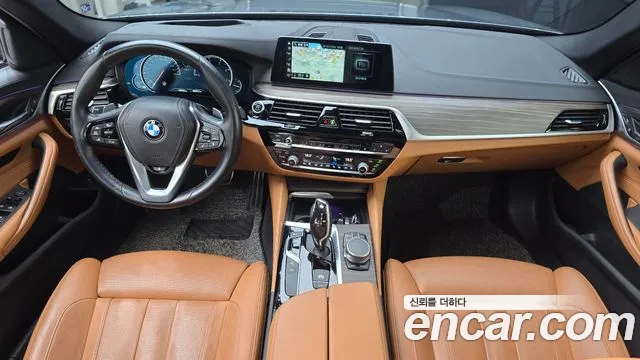 BMW 5-Series 2017 thumb 7
