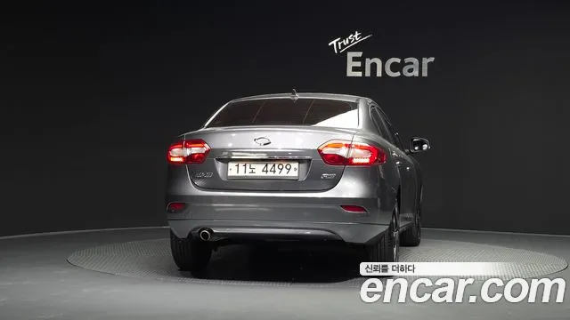 Renault-KoreaSamsung Fluence 2015 thumb 4