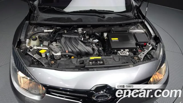 Renault-KoreaSamsung Fluence 2015 thumb 6