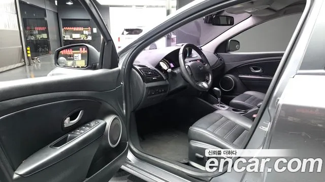 Renault-KoreaSamsung Fluence 2015 thumb 10