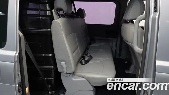 Hyundai Starex 2017 thumb 12