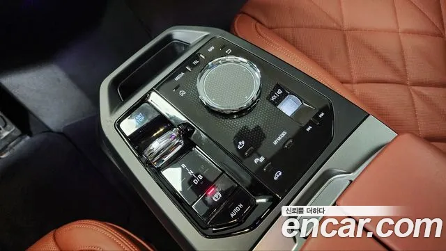 BMW iX 2025 thumb 9