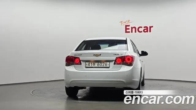 ChevroletGMDaewoo Cruze 2012 thumb 4
