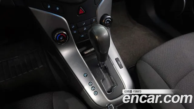 ChevroletGMDaewoo Cruze 2012 thumb 9
