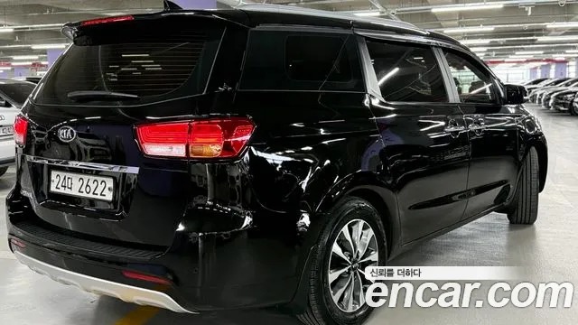 Kia Carnival 2015 thumb 7