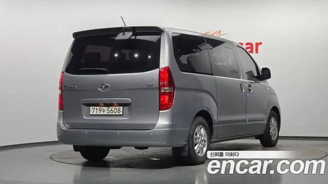 Hyundai Starex 2017 thumb 2